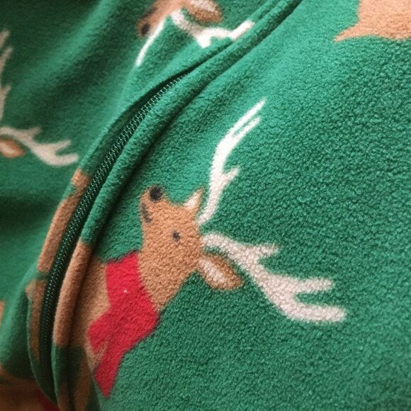 Carter's reindeer fleece pajamas 12m - Picture 7 of 8